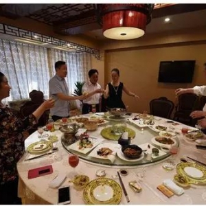 喝白酒时不适合点的四种菜，上酒桌前先仔细看一遍！