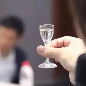 酱香酒文化之如何品鉴一瓶酱香型白酒